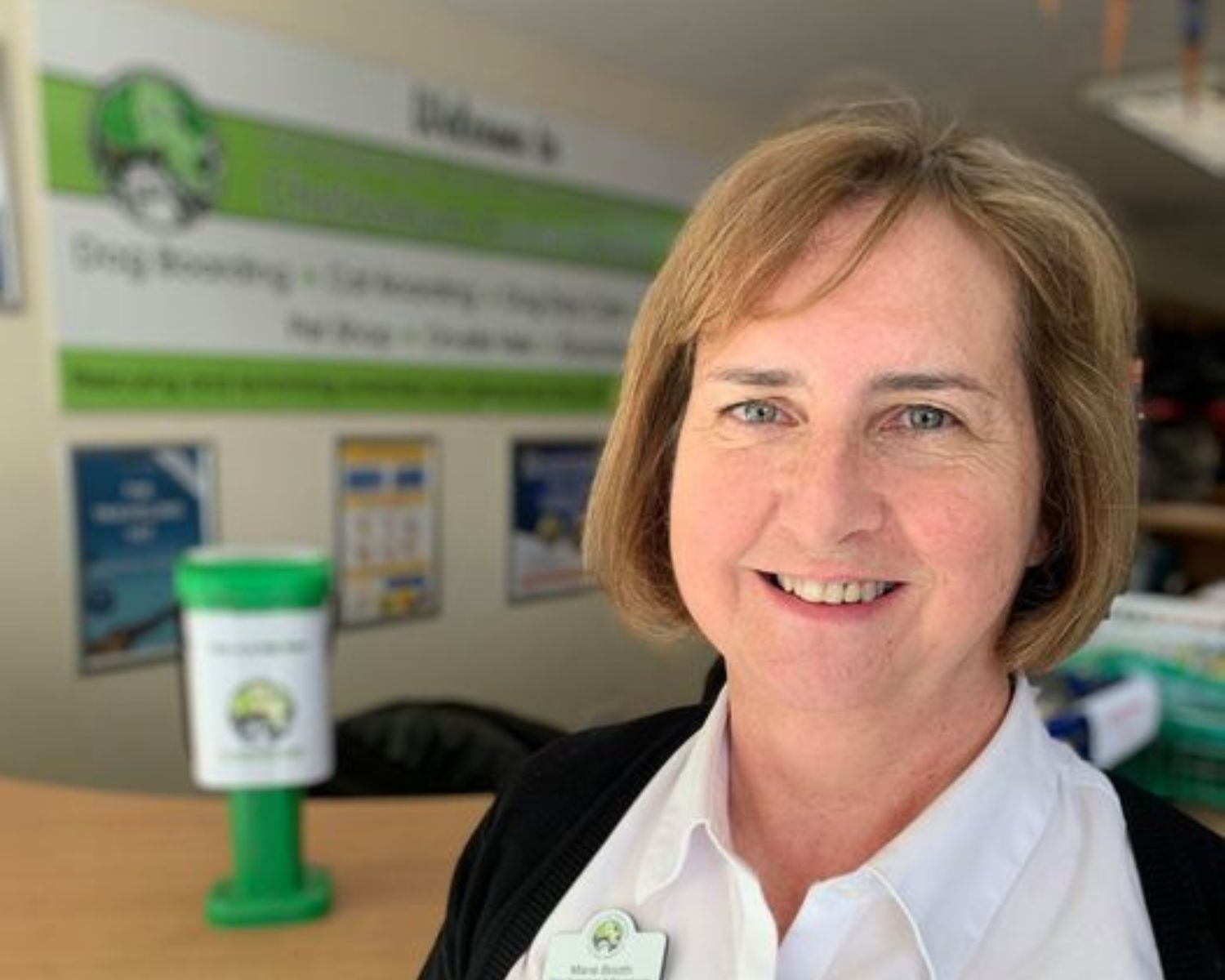 Shelter receptionist, Marie
